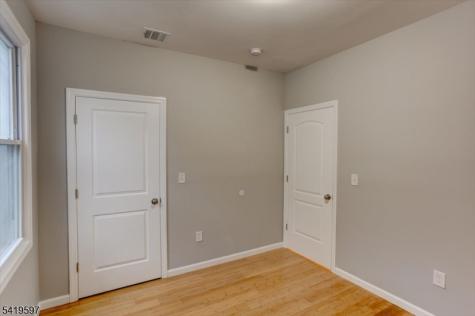 229 21ST Street Irvington NJ 07111