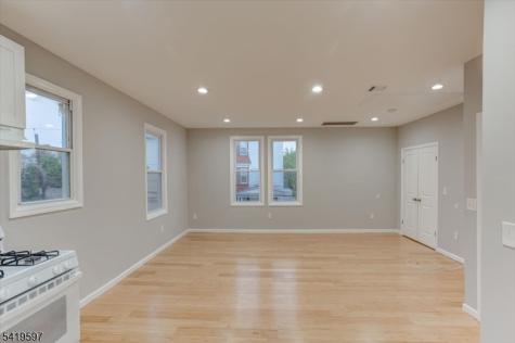 229 21ST Street Irvington NJ 07111