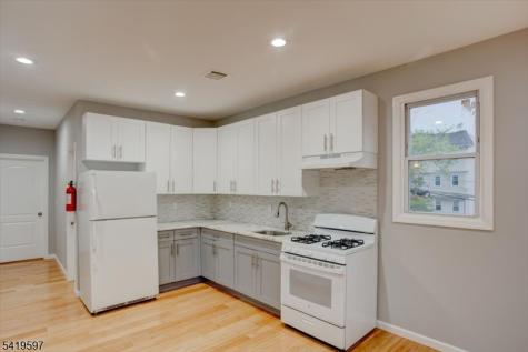 229 21ST Street Irvington NJ 07111