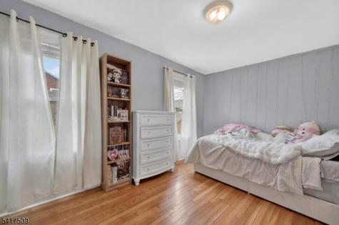 10 Brookside Avenue Hawthorne NJ 07506