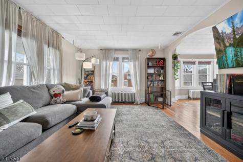 10 Brookside Avenue Hawthorne NJ 07506