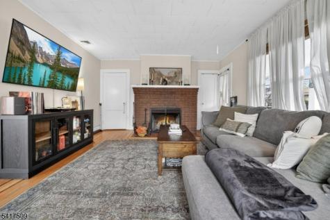 10 Brookside Avenue Hawthorne NJ 07506