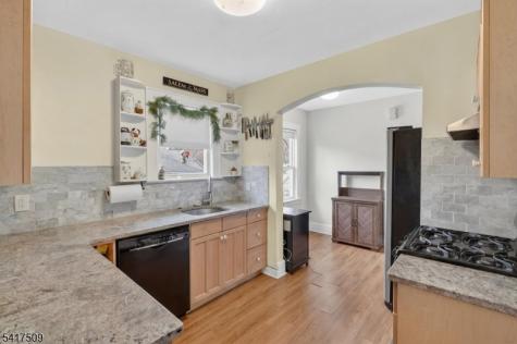 10 Brookside Avenue Hawthorne NJ 07506
