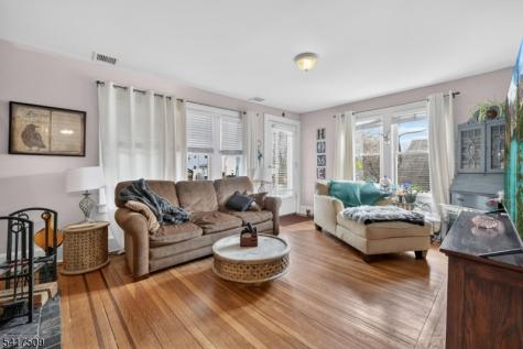10 Brookside Avenue Hawthorne NJ 07506