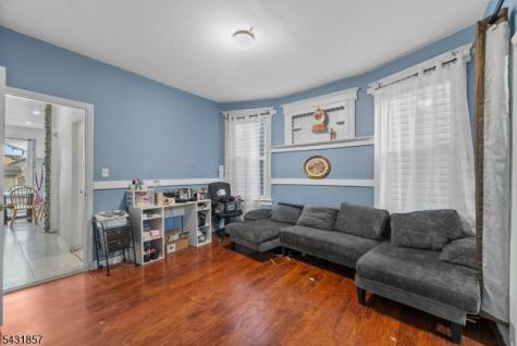 733 Jackson Avenue Elizabeth NJ 07201