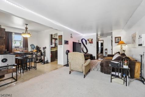 355 Chestnut Avenue South Hackensack NJ 07606