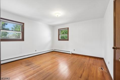 355 Chestnut Avenue South Hackensack NJ 07606