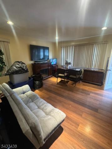 22 Evelyn Court Maplewood NJ 07040