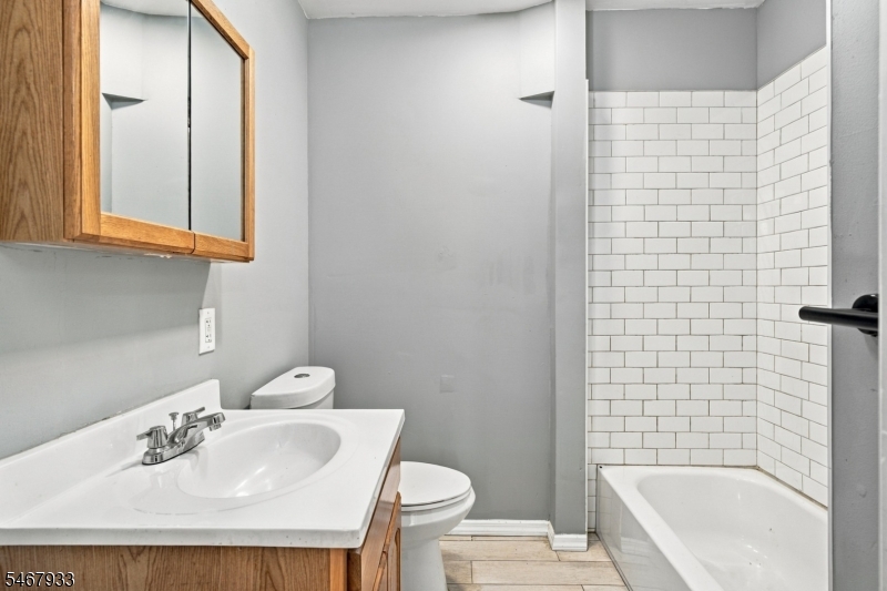 283 S 18th Street Newark NJ 07103