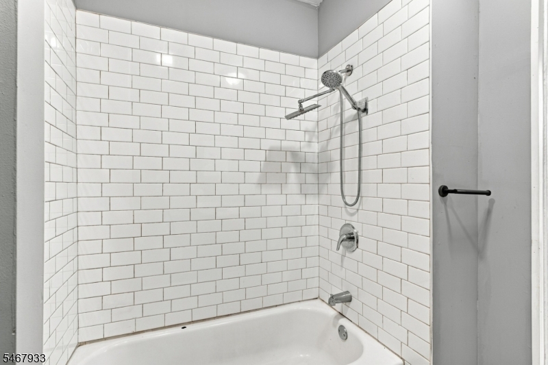 283 S 18th Street Newark NJ 07103