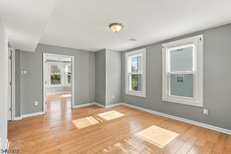 283 S 18th Street Newark NJ 07103