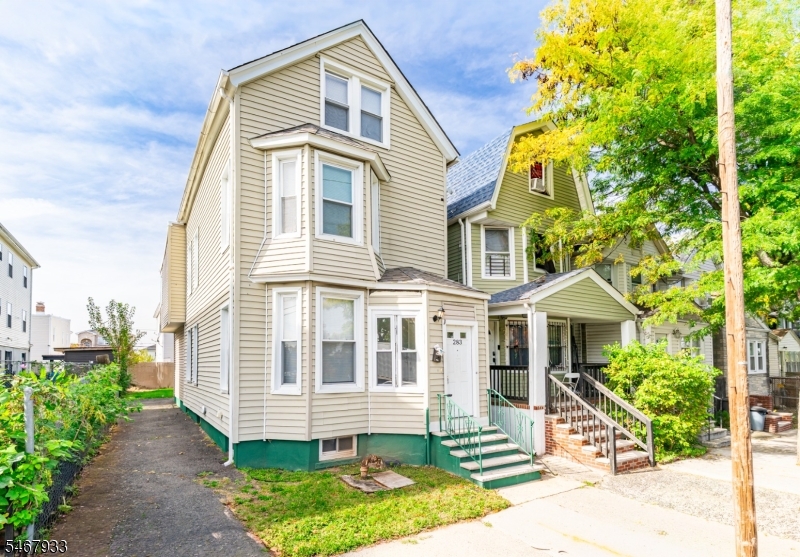 283 S 18th Street Newark NJ 07103