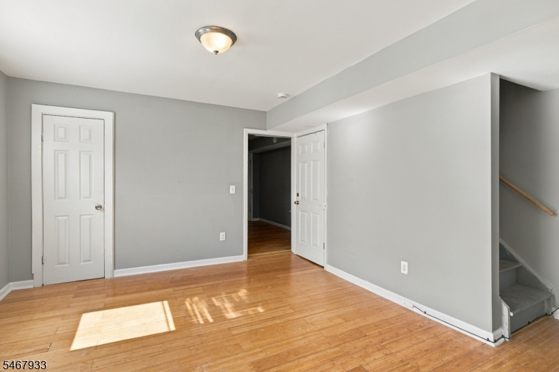 283 S 18th Street Newark NJ 07103