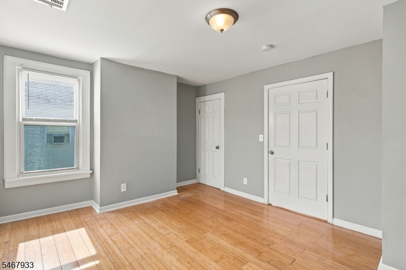 283 S 18th Street Newark NJ 07103