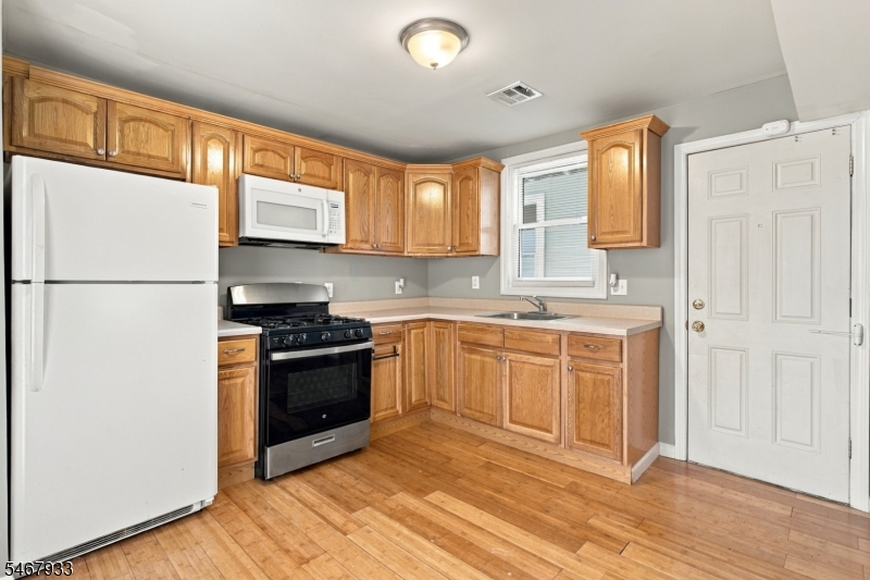 283 S 18th Street Newark NJ 07103