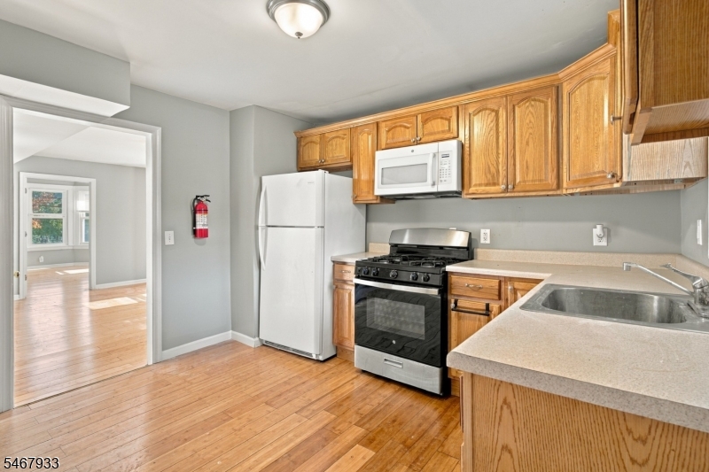 283 S 18th Street Newark NJ 07103