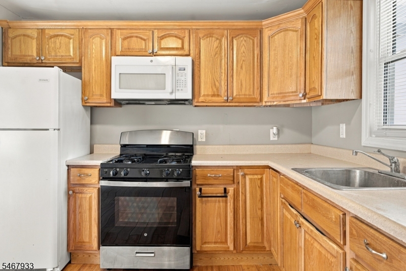 283 S 18th Street Newark NJ 07103