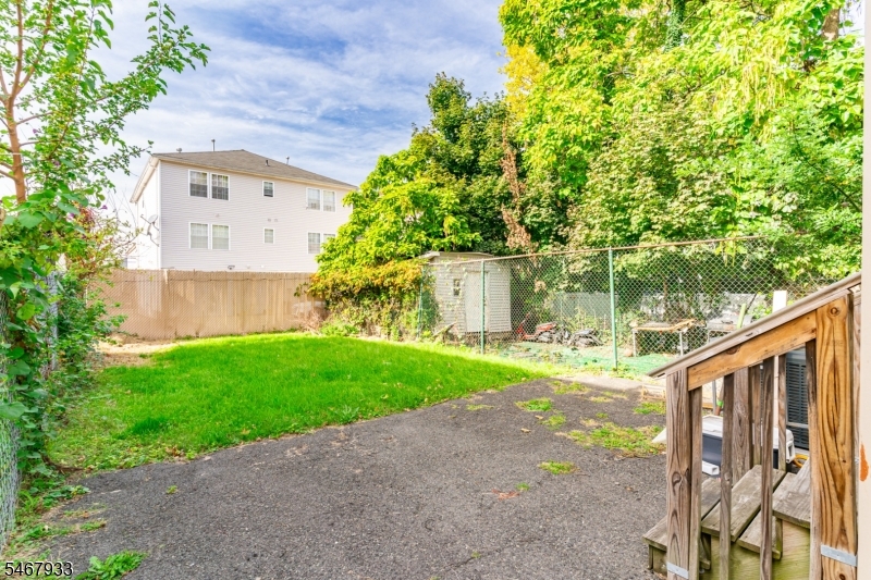 283 S 18th Street Newark NJ 07103