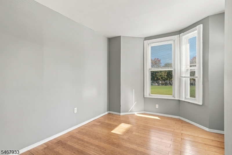 283 S 18th Street Newark NJ 07103