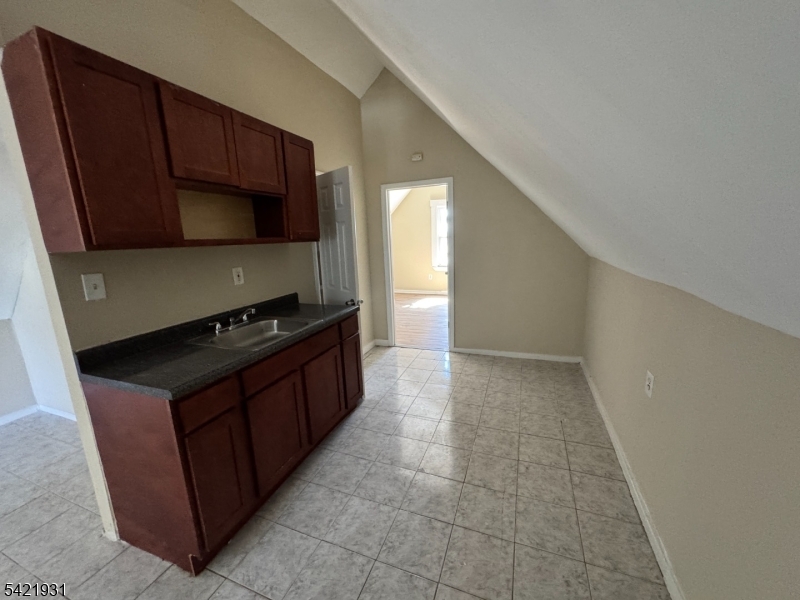 88 N 6th Street Paterson NJ 07522