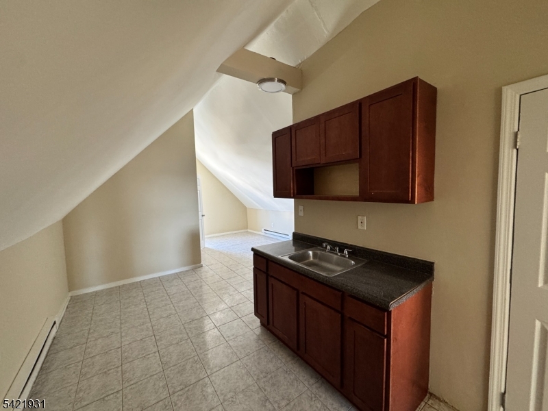 88 N 6th Street Paterson NJ 07522