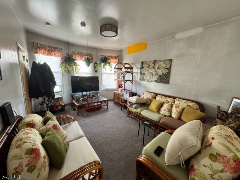 88 N 6th Street Paterson NJ 07522