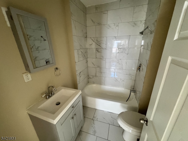 88 N 6th Street Paterson NJ 07522