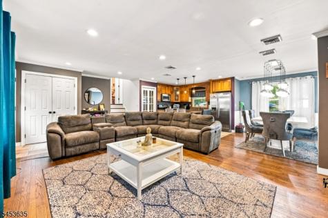 13 East Street Wanaque NJ 07465
