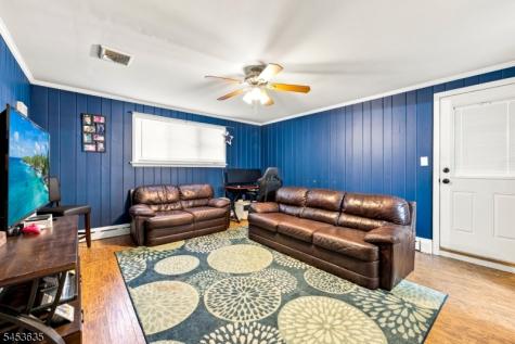 13 East Street Wanaque NJ 07465