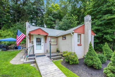 13 East Street Wanaque NJ 07465