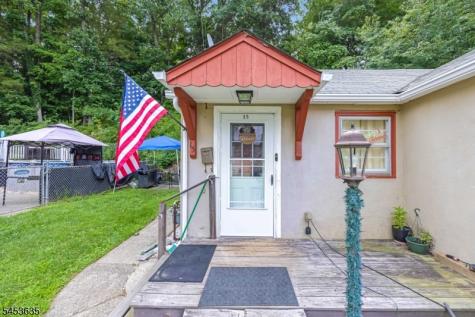 13 East Street Wanaque NJ 07465