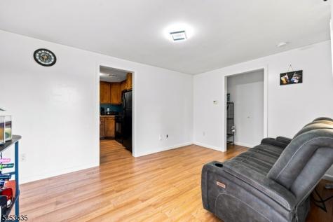 13 East Street Wanaque NJ 07465
