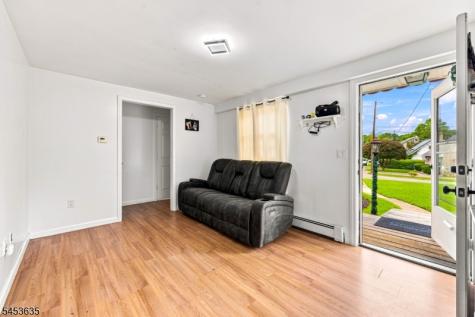 13 East Street Wanaque NJ 07465