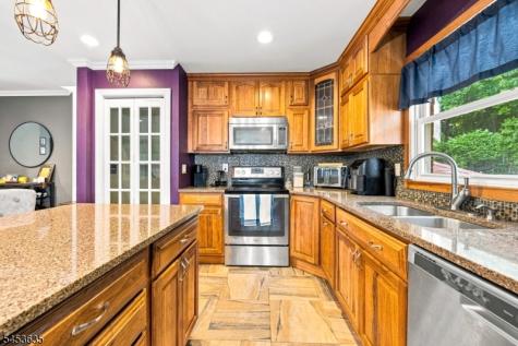 13 East Street Wanaque NJ 07465