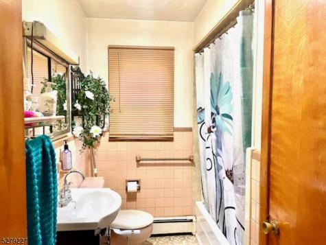 447 Elm Street Kearny NJ 07032