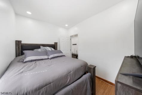 509 Roosevelt Street Roselle Park NJ 07204