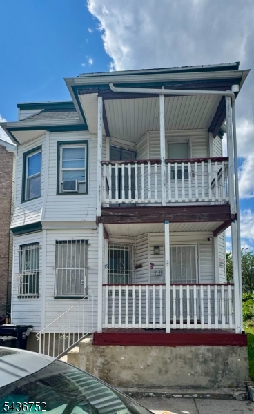 15 Hobson Street Newark NJ 07112