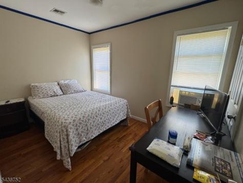 15 Hobson Street Newark NJ 07112