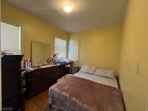 15 Hobson Street Newark NJ 07112