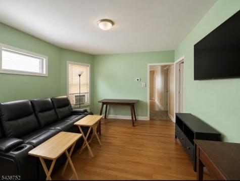 15 Hobson Street Newark NJ 07112