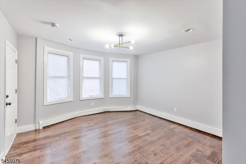 20 Edwin Place Newark NJ 07112