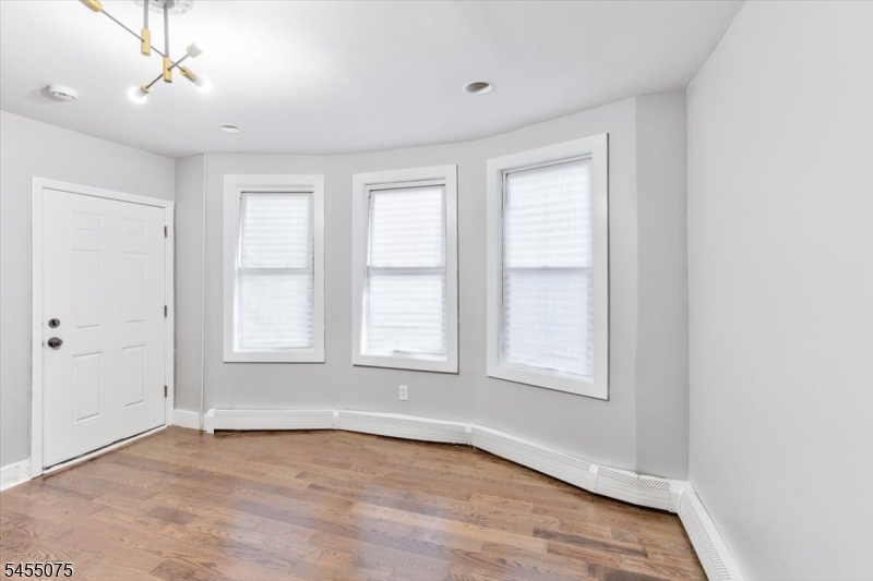 20 Edwin Place Newark NJ 07112