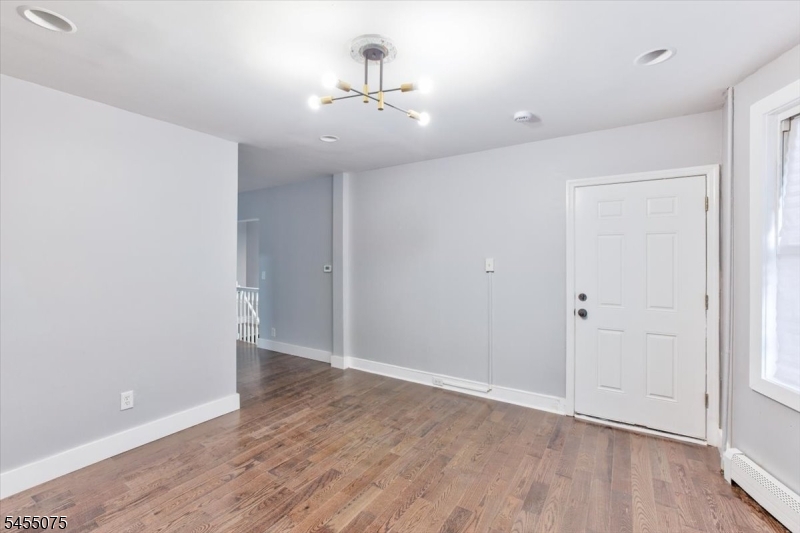 20 Edwin Place Newark NJ 07112