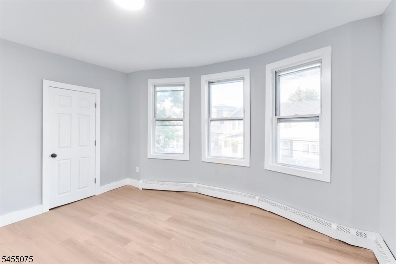 20 Edwin Place Newark NJ 07112