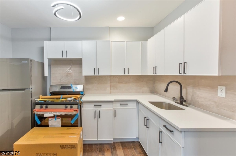 20 Edwin Place Newark NJ 07112