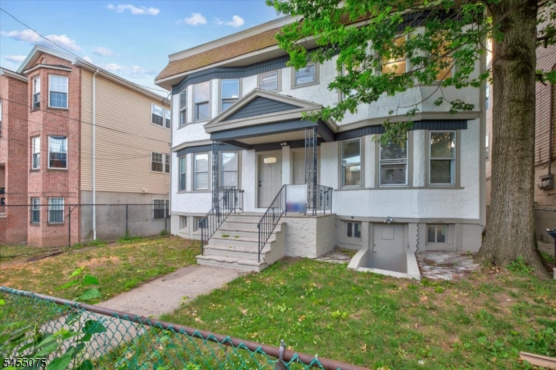 20 Edwin Place Newark NJ 07112