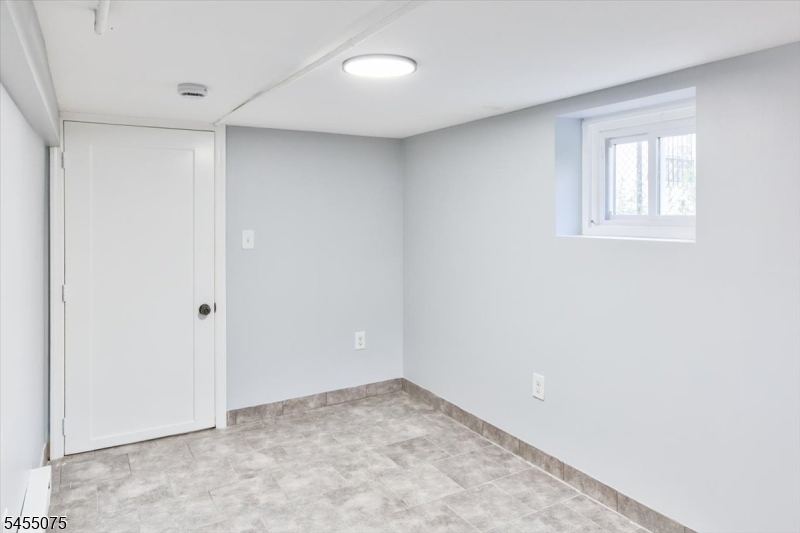 20 Edwin Place Newark NJ 07112