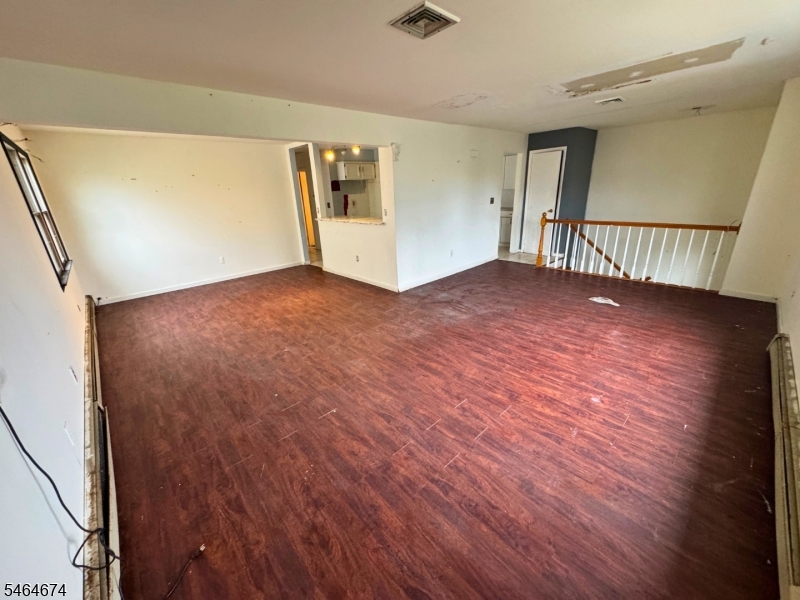 43 Hope Street Lodi NJ 07644