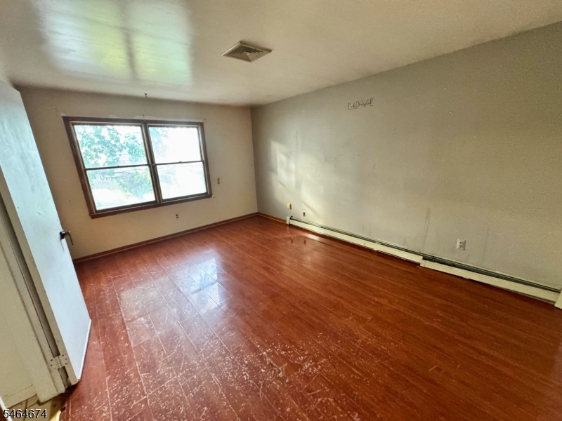 43 Hope Street Lodi NJ 07644
