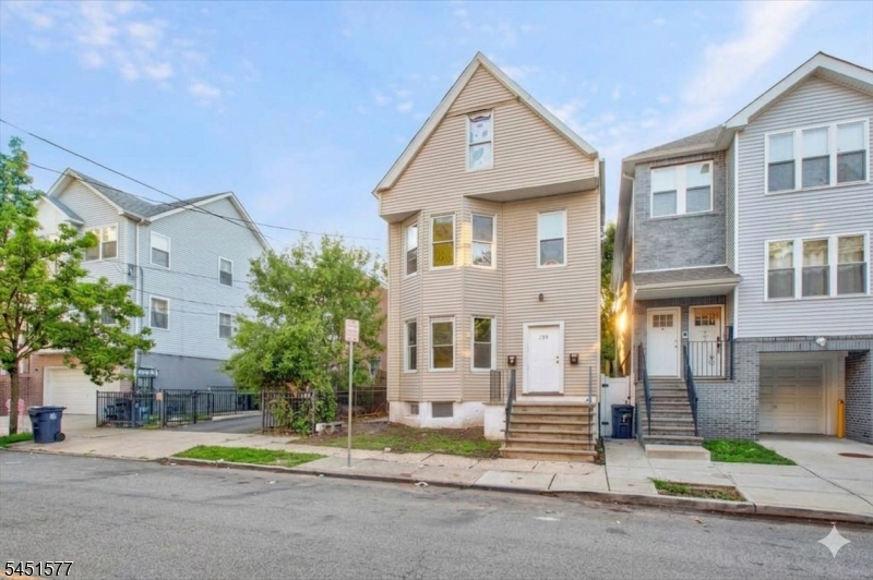 225 S 10th Street Newark NJ 07107
